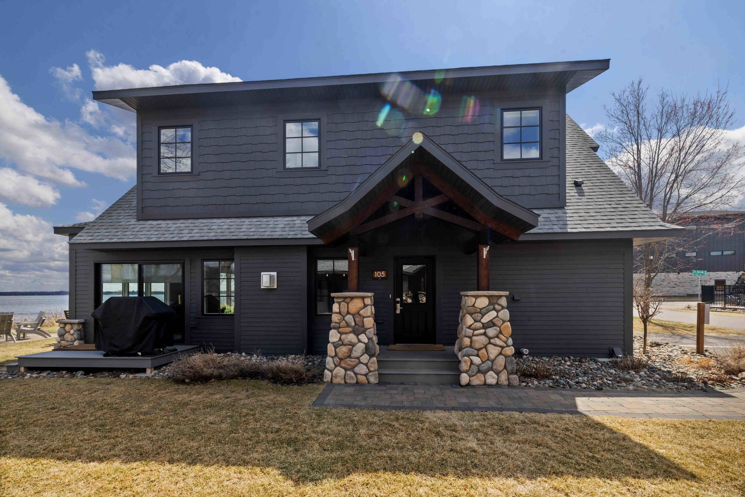 5Bedroom_LakefrontHouse_QuarterdeckResort (1)