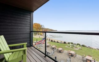 Lakeside_Lodge_King_126_QuarterdeckResort_GullLake_MN (10)