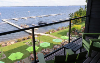 QuarterdeckResort_GullLake_LakesideLodge_KingJacuzzi (10)