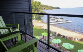 QuarterdeckResort_GullLake_LakesideLodge_KingJacuzzi (9)