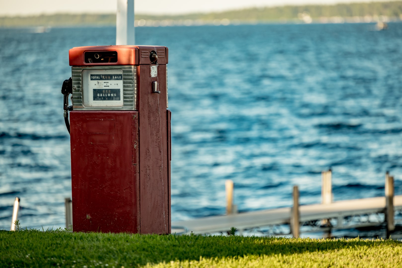 Boat Rentals & Marine Services at Quarterdeck Resort on Gull Lake