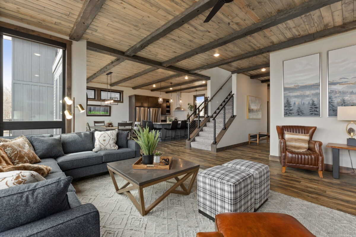 Gull Lake Lodging at Quaterdeck Resort in Nisswa, MN