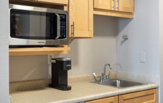 Lakeside_Lodge_2King_Jacuzzi_127_Quarterdeck_Resort_Gull_Lake_MN (1)