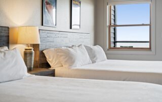 Lakeside_Lodge_2King_Jacuzzi_127_Quarterdeck_Resort_Gull_Lake_MN (16)