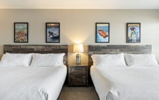 Lakeside_Lodge_2King_Jacuzzi_127_Quarterdeck_Resort_Gull_Lake_MN (4)